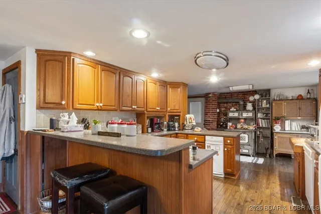 $425,000 | 21975 Highway 5, Versailles, MO 65084