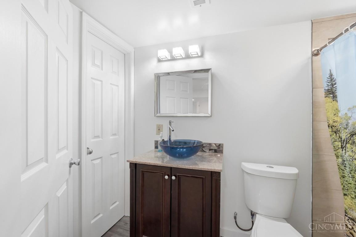 2576 Banning Road Cincinnati, OH 45239 - Photo 48 of 71