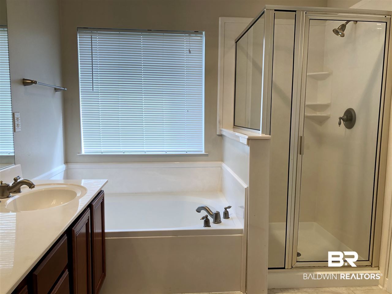 3212 Upton Gray Place Foley, AL 36535 - Photo 19 of 36 Master Bath