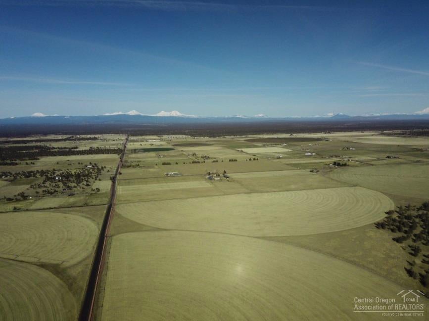 26680 Horsell Road Bend, OR 97701 - Photo 2 of 11 Additional Photo