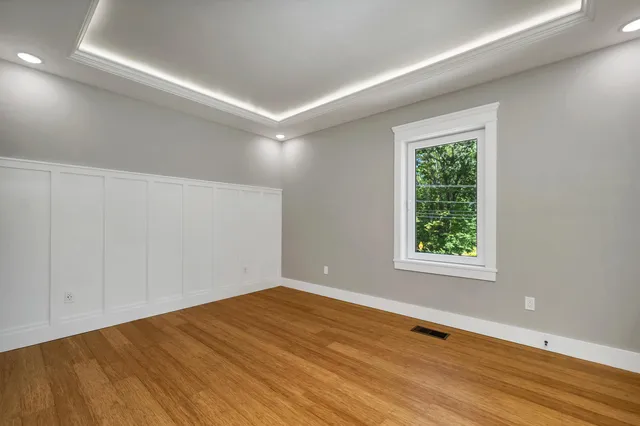 $899,000 | 18 Woodland Grv Road, Conway, NH 03813