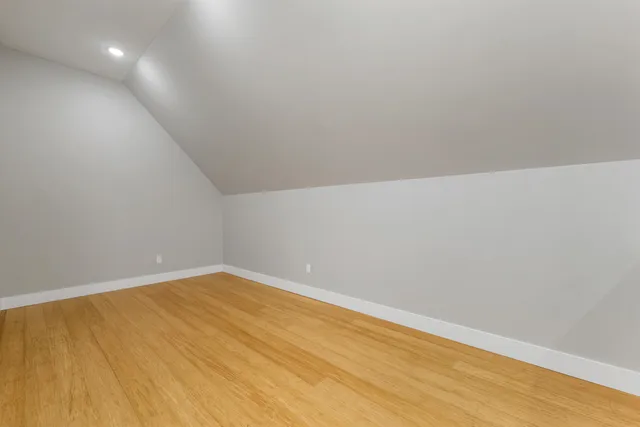 $899,000 | 18 Woodland Grv Road, Conway, NH 03813