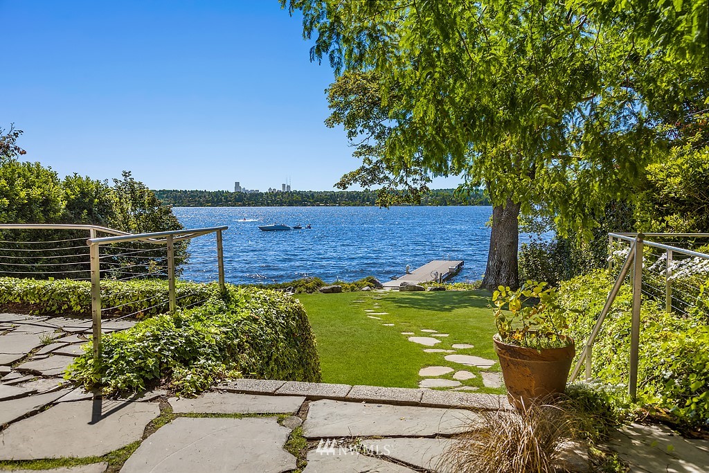 2227 Evergreen Point Road Medina, WA 98039 - Photo 18 of 27