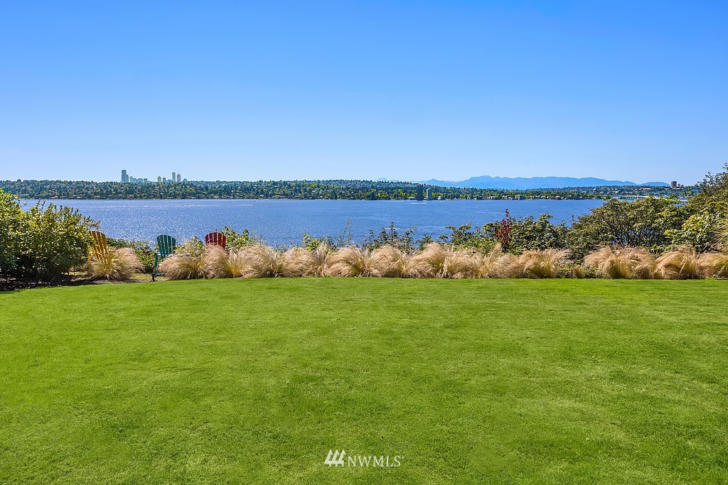 2227 Evergreen Point Road Medina, WA 98039 - Photo 5 of 27