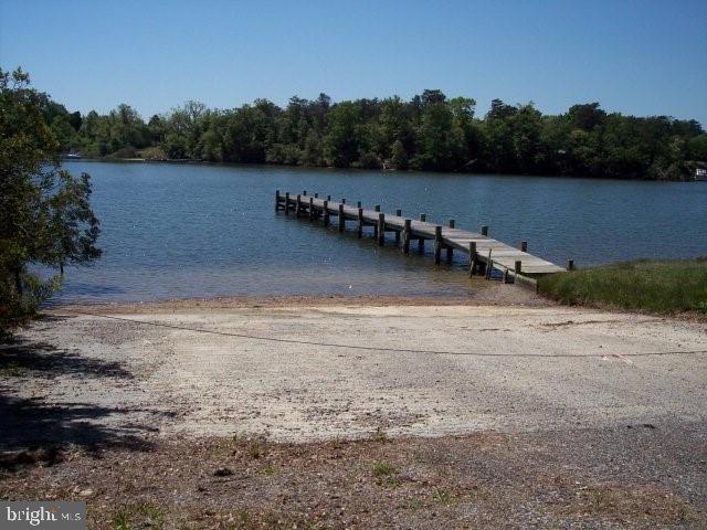 Robins Point Avenue Deltaville, VA 23043 - Photo 1 of 3 Community Pier