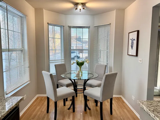 $235,000 | 181 Lawn Court, Buffalo Grove, IL 60089