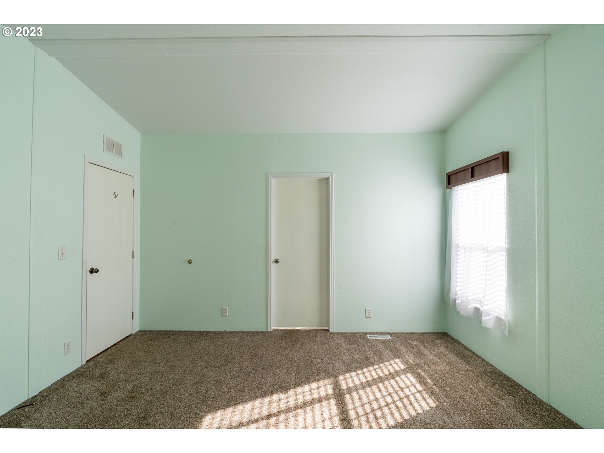 1005 Cedar Loop Lakeside, OR 97449 - Photo 12 of 32 Primary Bedroom