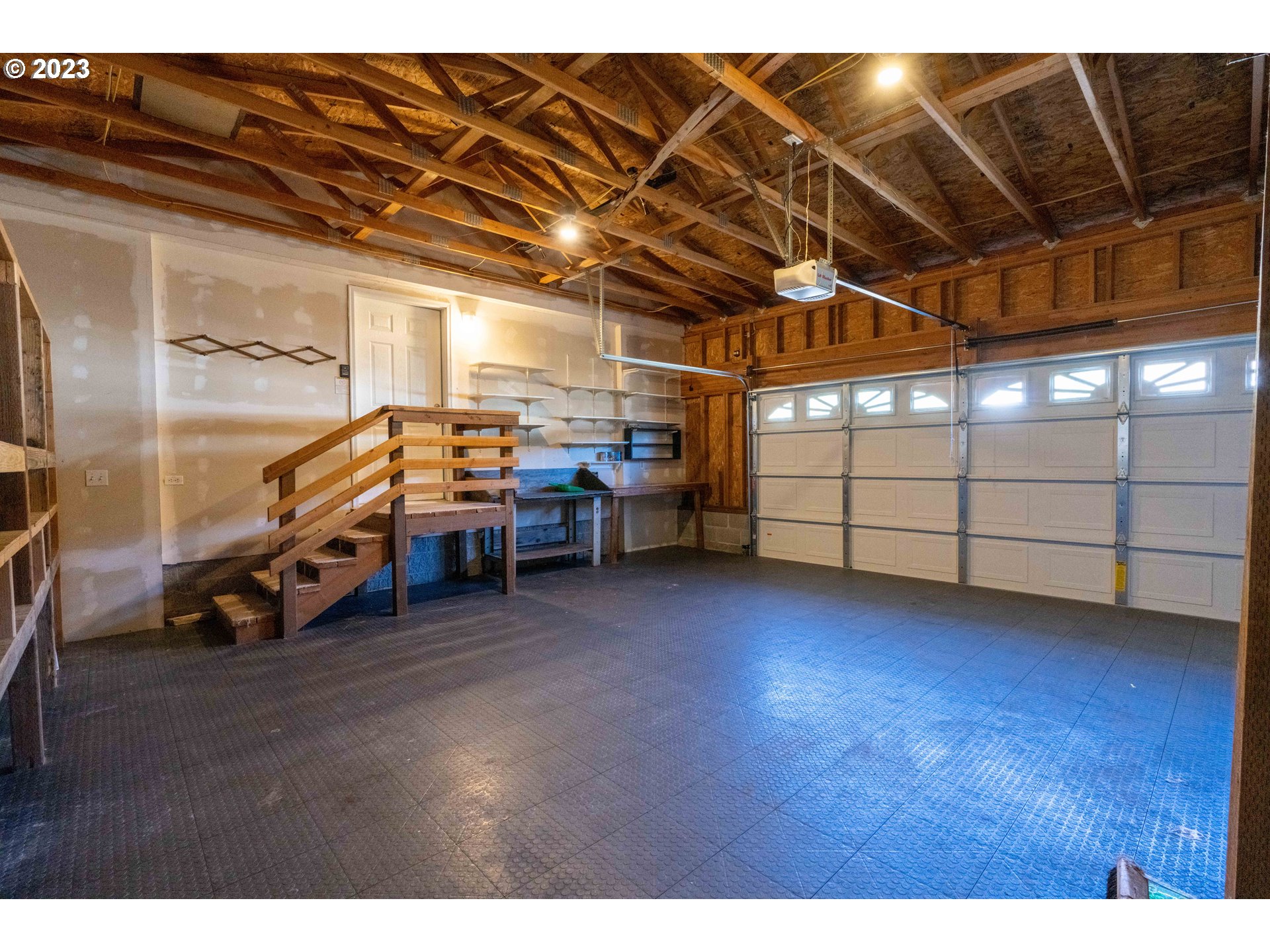 1005 Cedar Loop Lakeside, OR 97449 - Photo 21 of 32 Garage