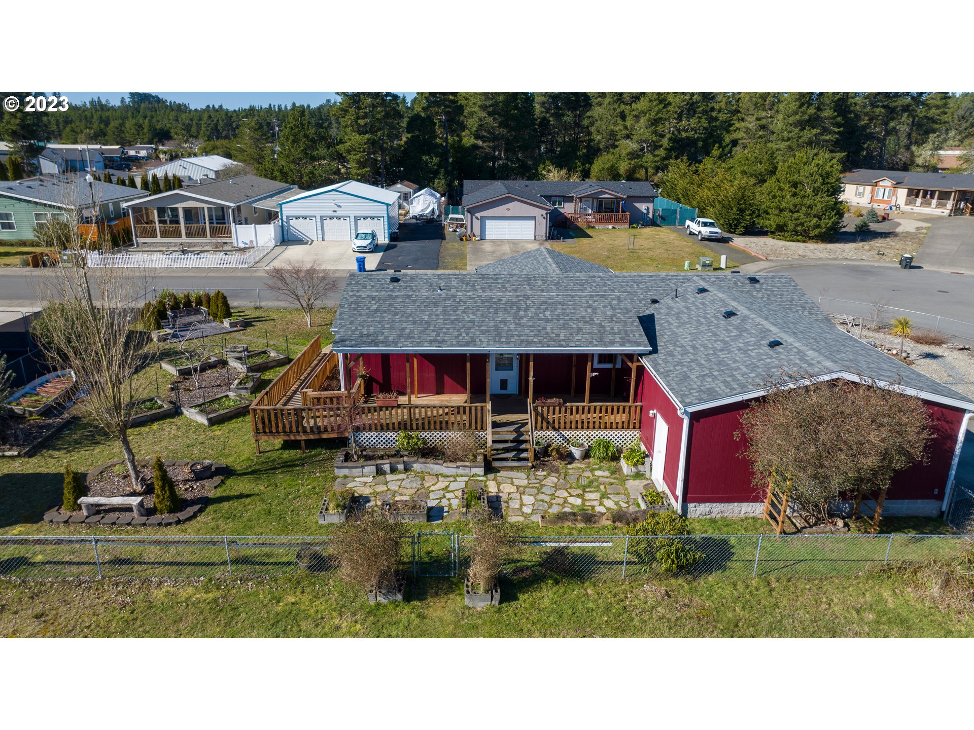 1005 Cedar Loop Lakeside, OR 97449 - Photo 28 of 32 Backyard