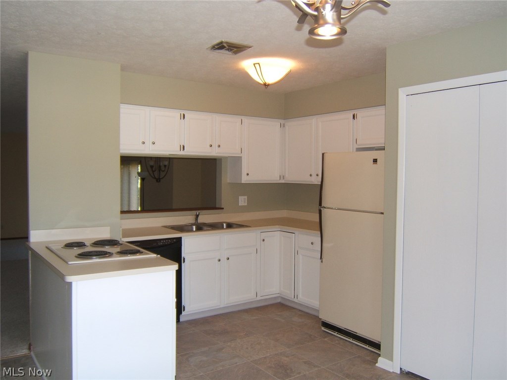 22532 Center Ridge Road, Unit J Rocky River, OH 44116 - Photo 19 of 21 Gallery Image 19