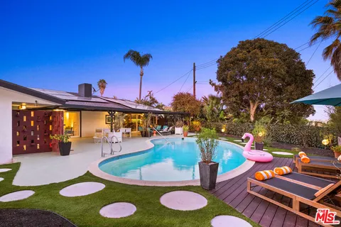 $2,699,000 | 5549 Senford Avenue, Los Angeles, CA 90056