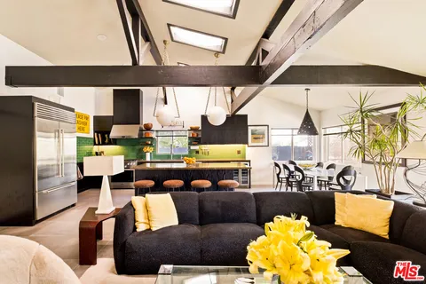 $2,699,000 | 5549 Senford Avenue, Los Angeles, CA 90056