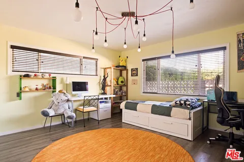 $2,699,000 | 5549 Senford Avenue, Los Angeles, CA 90056