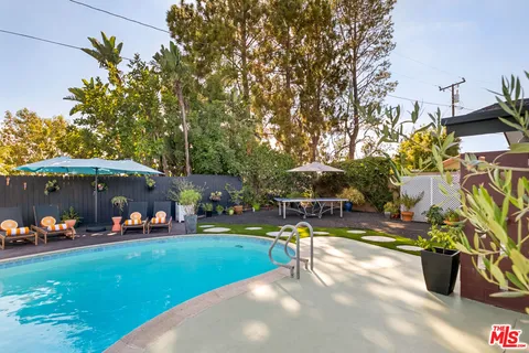 $2,699,000 | 5549 Senford Avenue, Los Angeles, CA 90056