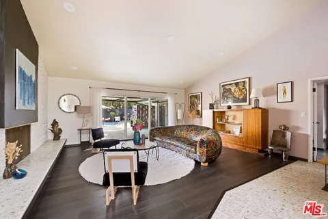 $2,699,000 | 5549 Senford Avenue, Los Angeles, CA 90056