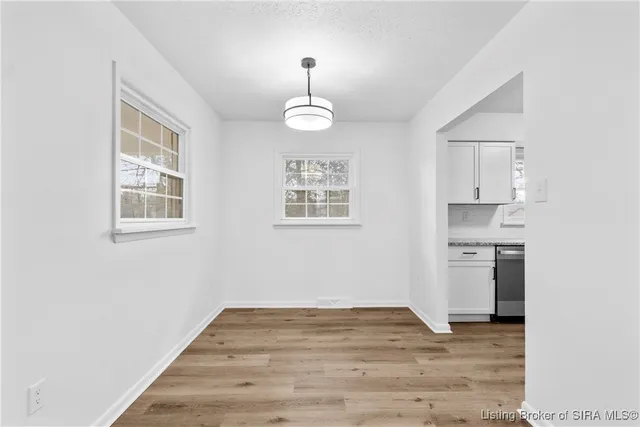 $256,500 | 3136 Middle Road, Jeffersonville, IN 47130