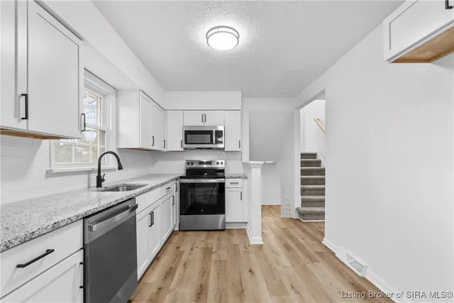 $256,500 | 3136 Middle Road, Jeffersonville, IN 47130