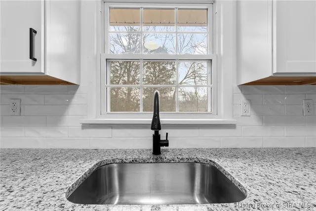 $256,500 | 3136 Middle Road, Jeffersonville, IN 47130