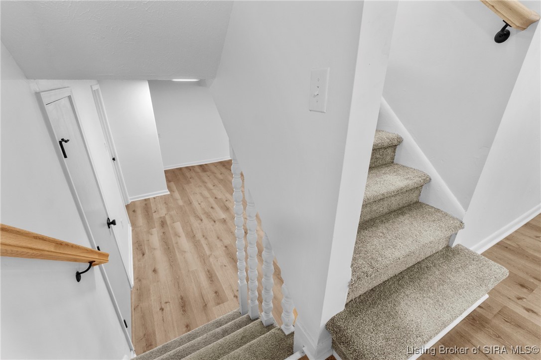 3136 Middle Road Jeffersonville, IN 47130 - Photo 18 of 40