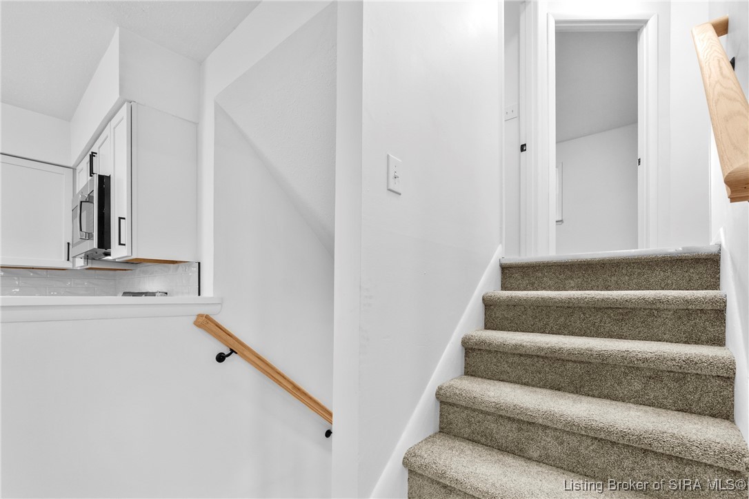 3136 Middle Road Jeffersonville, IN 47130 - Photo 24 of 40