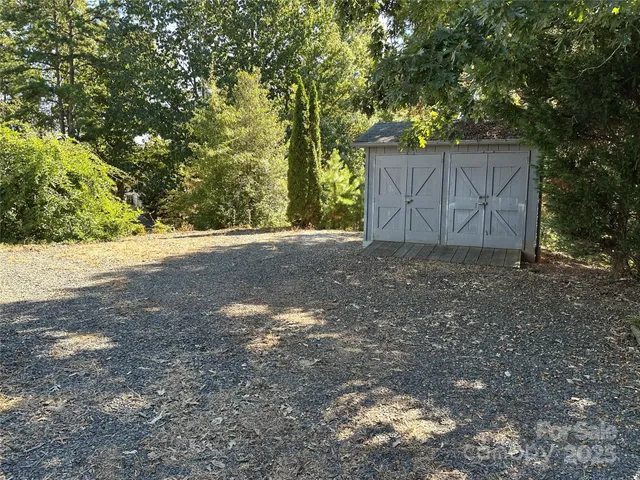 a view of a small yard