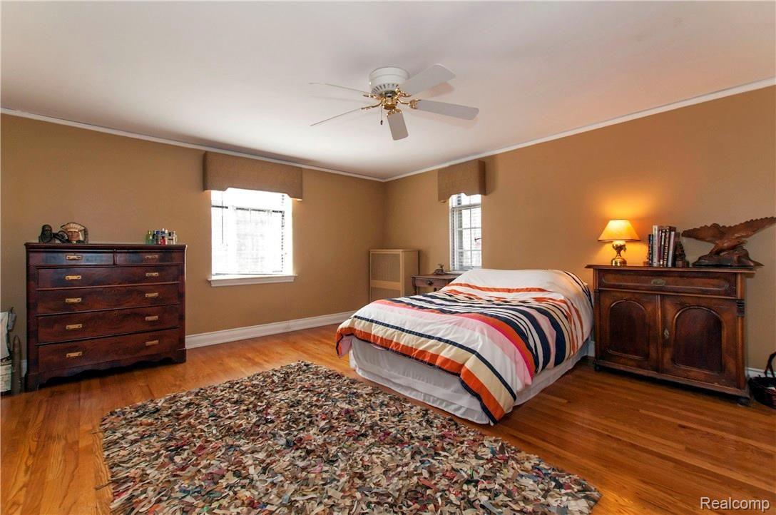 264 Lewiston Road Grosse Pointe, MI 48236 - Photo 22 of 40 18.jpg