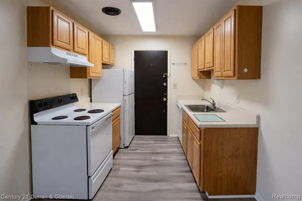 6015 Southfield Road, Unit 8 Detroit, MI 48228 - Photo 9 of 13