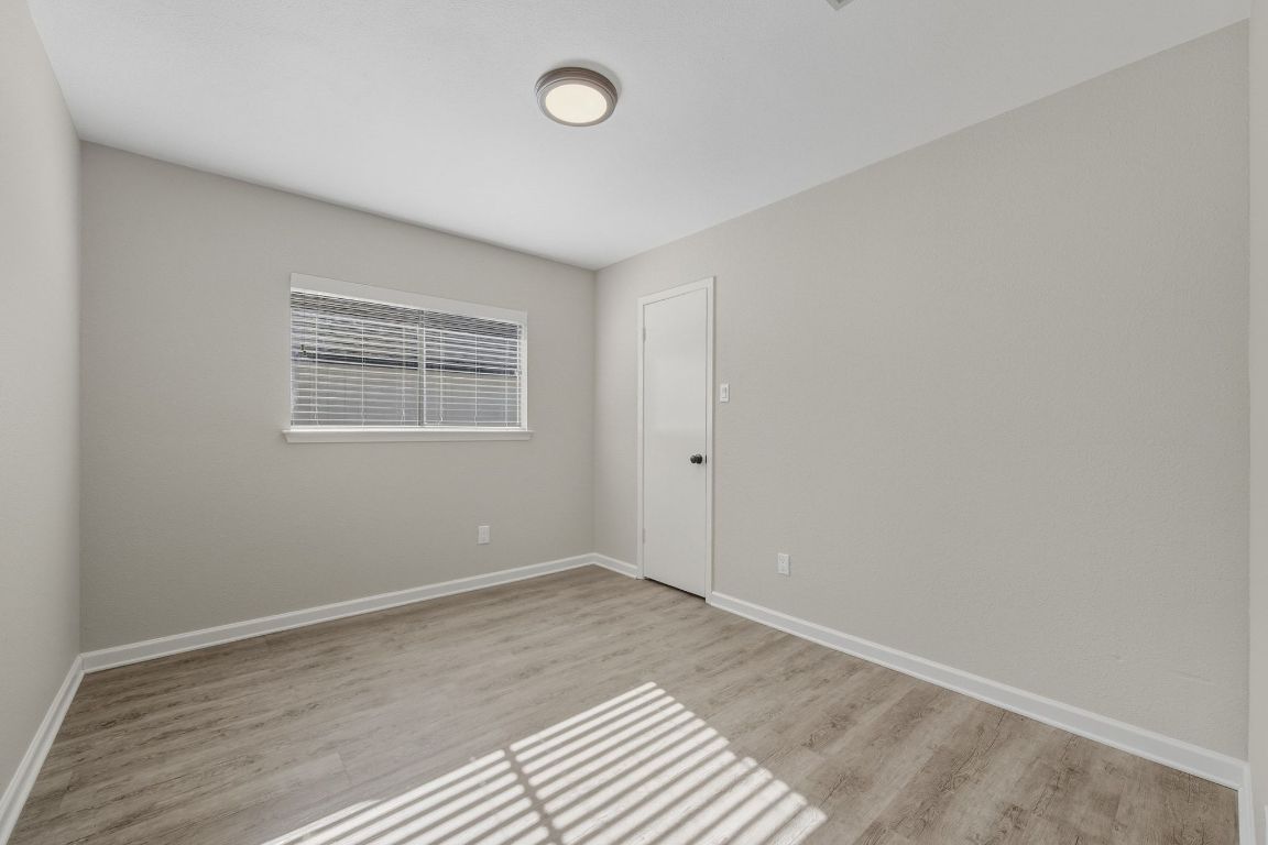 4615 Sidereal Drive Austin, TX 78727 - Photo 19 of 40 3rd bedroom with walk-in closet