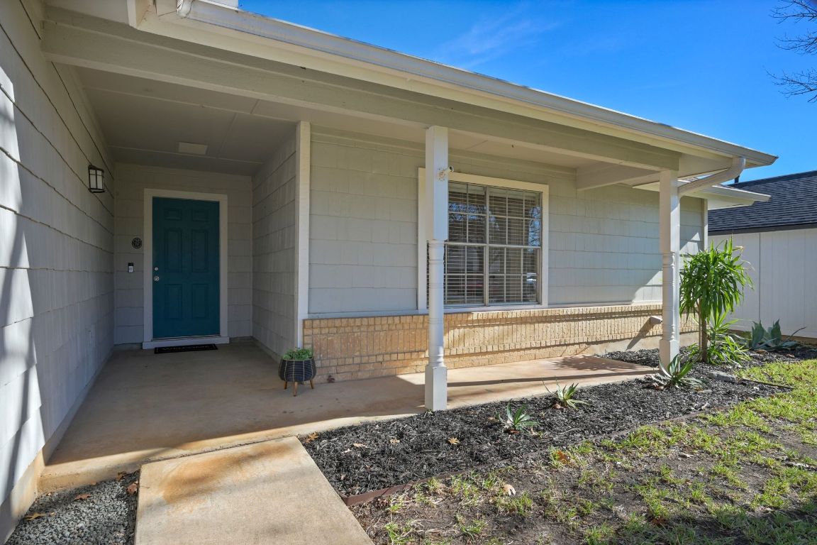 4615 Sidereal Drive Austin, TX 78727 - Photo 22 of 40 Welcoming and inviting entryway and front porch