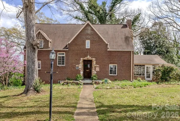 $379,900 | 210 North Gaston Street, Kings Mountain, NC 28086