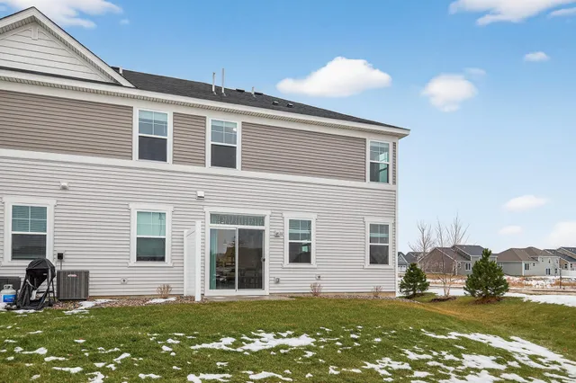 $370,000 | 1935 Prospect Lane, Carver, MN 55315