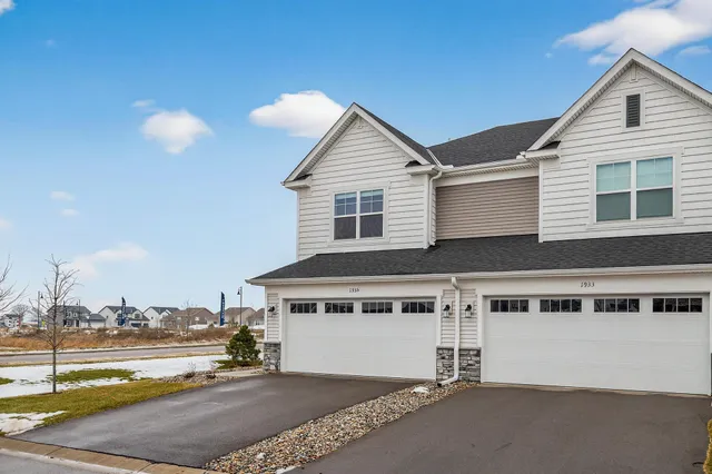 $370,000 | 1935 Prospect Lane, Carver, MN 55315