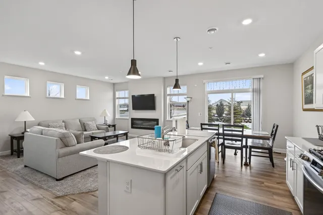 $370,000 | 1935 Prospect Lane, Carver, MN 55315