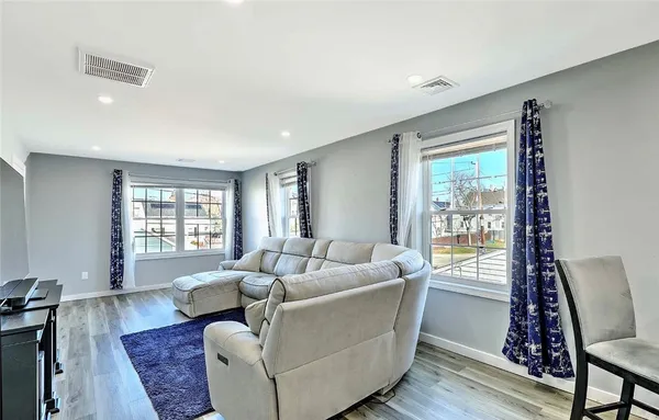 $833 | 119 Bowdoin Street, Unit 2, Providence, RI 02909