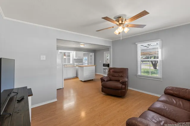 $250,000 | 302 North 14th Street, Junction, TX 76849