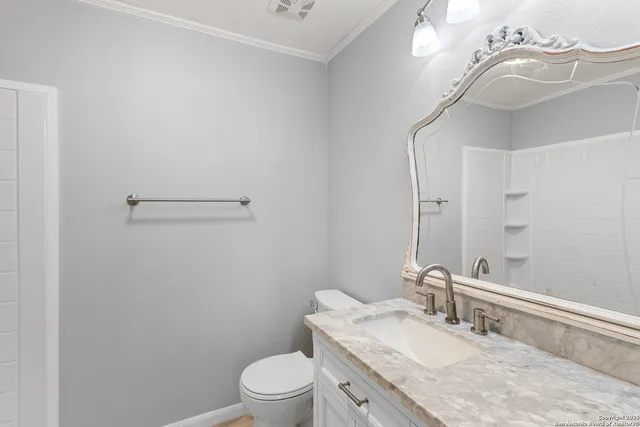 $250,000 | 302 North 14th Street, Junction, TX 76849