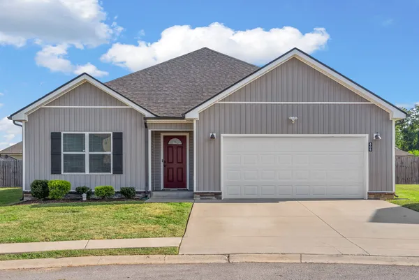 $1,950 | 805 Waldon Court, Clarksville, TN 37042