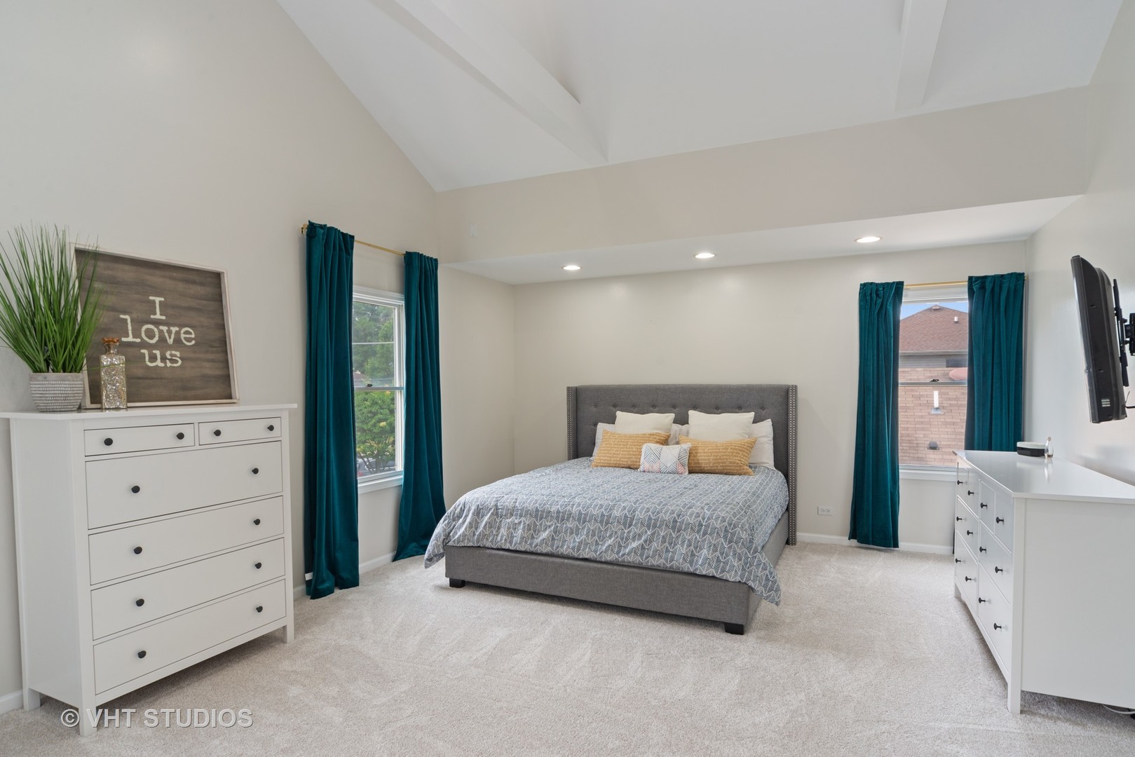 230 West Harrison Road Lombard, IL 60148 - Photo 14 of 31 a bedroom with a bed and a dresser