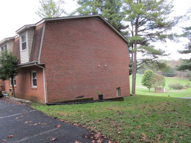 50 Woodlee Road Staunton, VA 24401 - Photo 3 of 10 Gallery Image 3