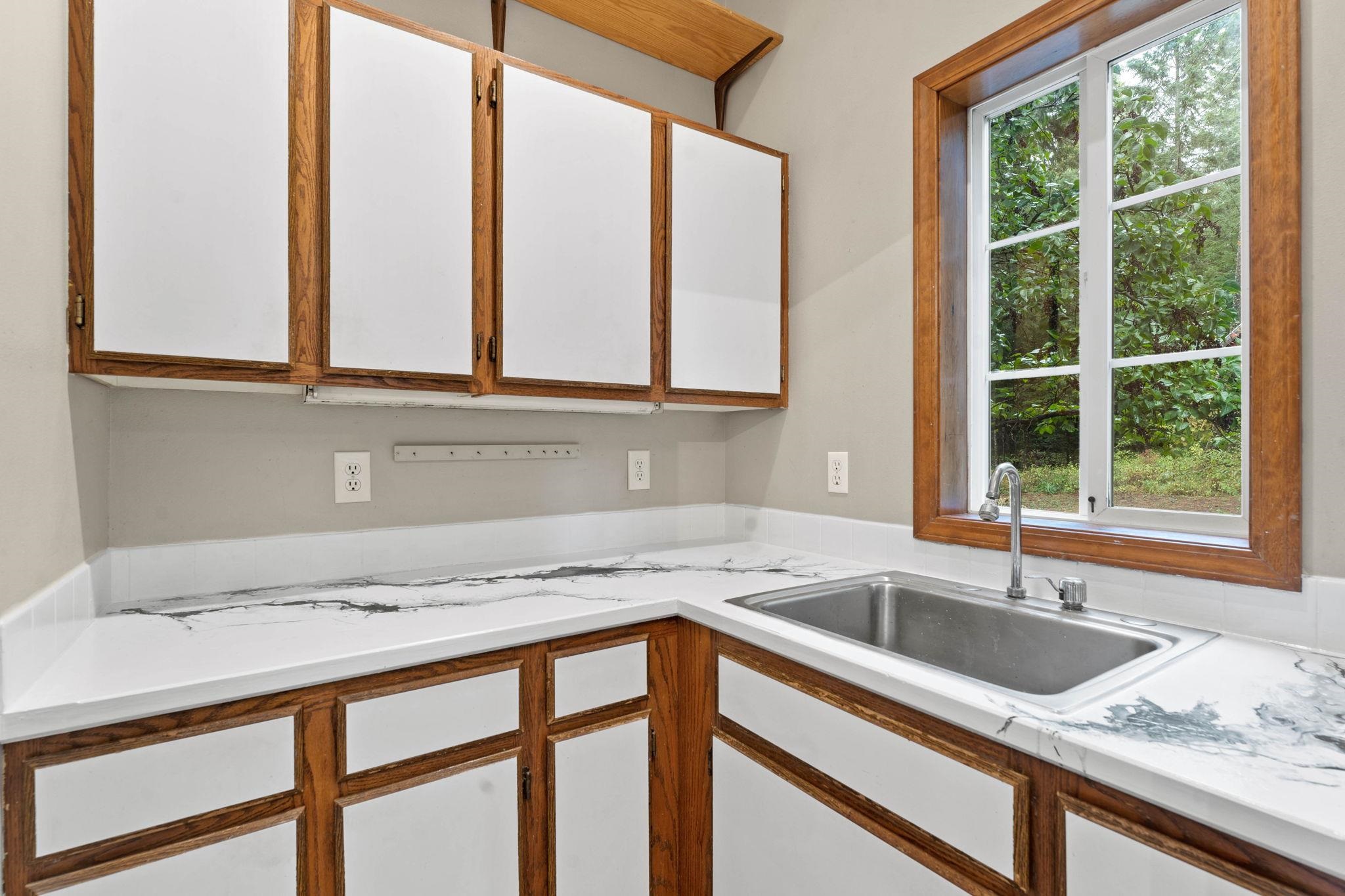 7128 West Oregon Road Deer Park, WA 99006 - Photo 9 of 40 Gallery Image 9