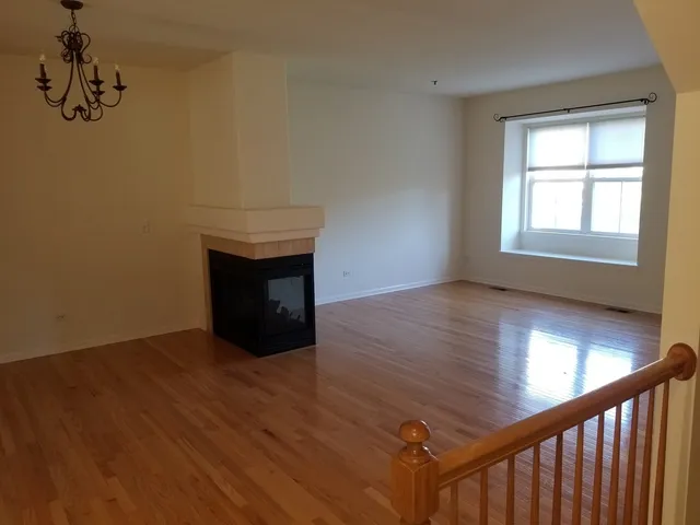 $3,395 | 4702 North Lamon Avenue, Chicago, IL 60630