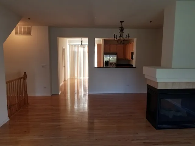 $3,395 | 4702 North Lamon Avenue, Chicago, IL 60630