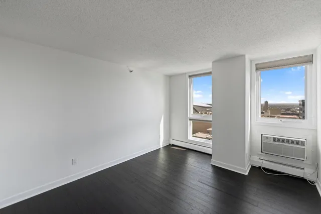 $1,995 | 433 South 7th Street, Unit 1814, Minneapolis, MN 55415