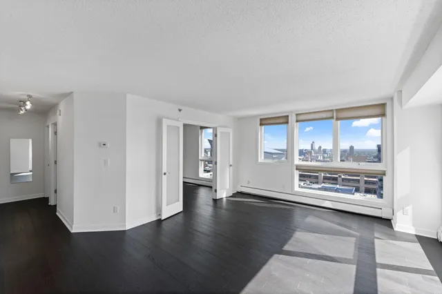 $1,995 | 433 South 7th Street, Unit 1814, Minneapolis, MN 55415