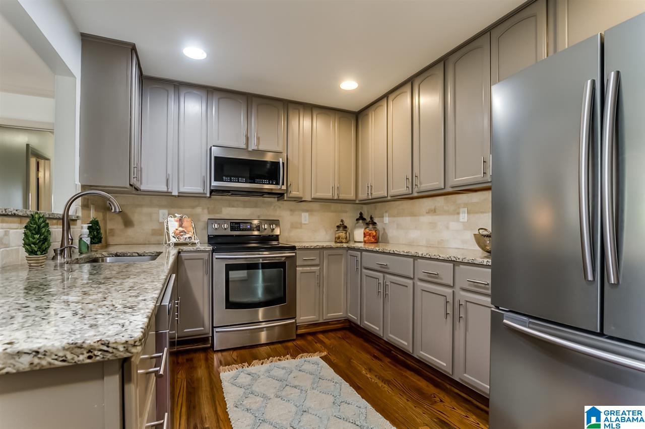 4401 Dolly Ridge Circle Birmingham, AL 35243 - Photo 16 of 48