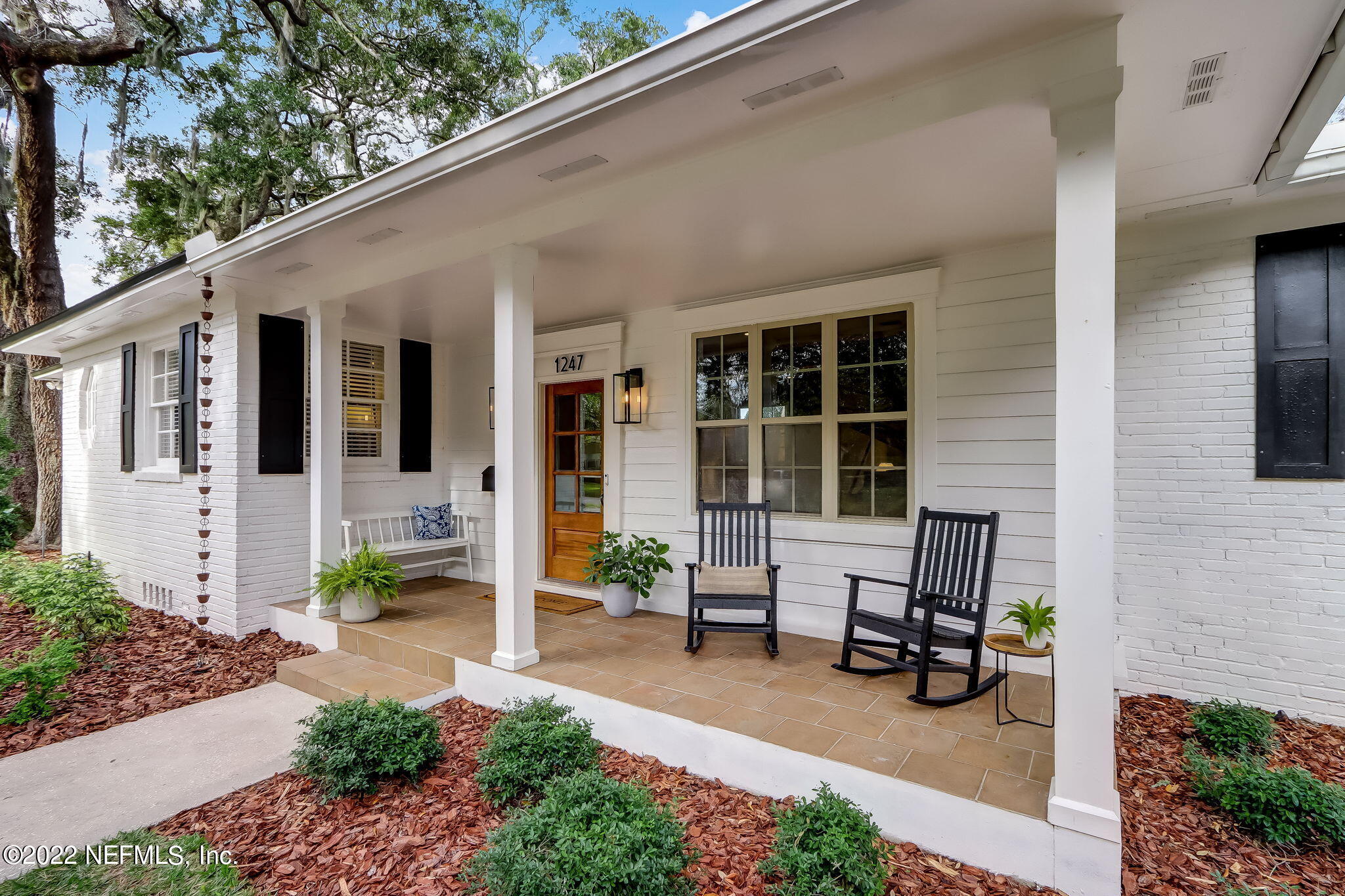1247 Ardsley Road Jacksonville, FL 32207 - Photo 4 of 41 1247 Ardsley Side Porch View