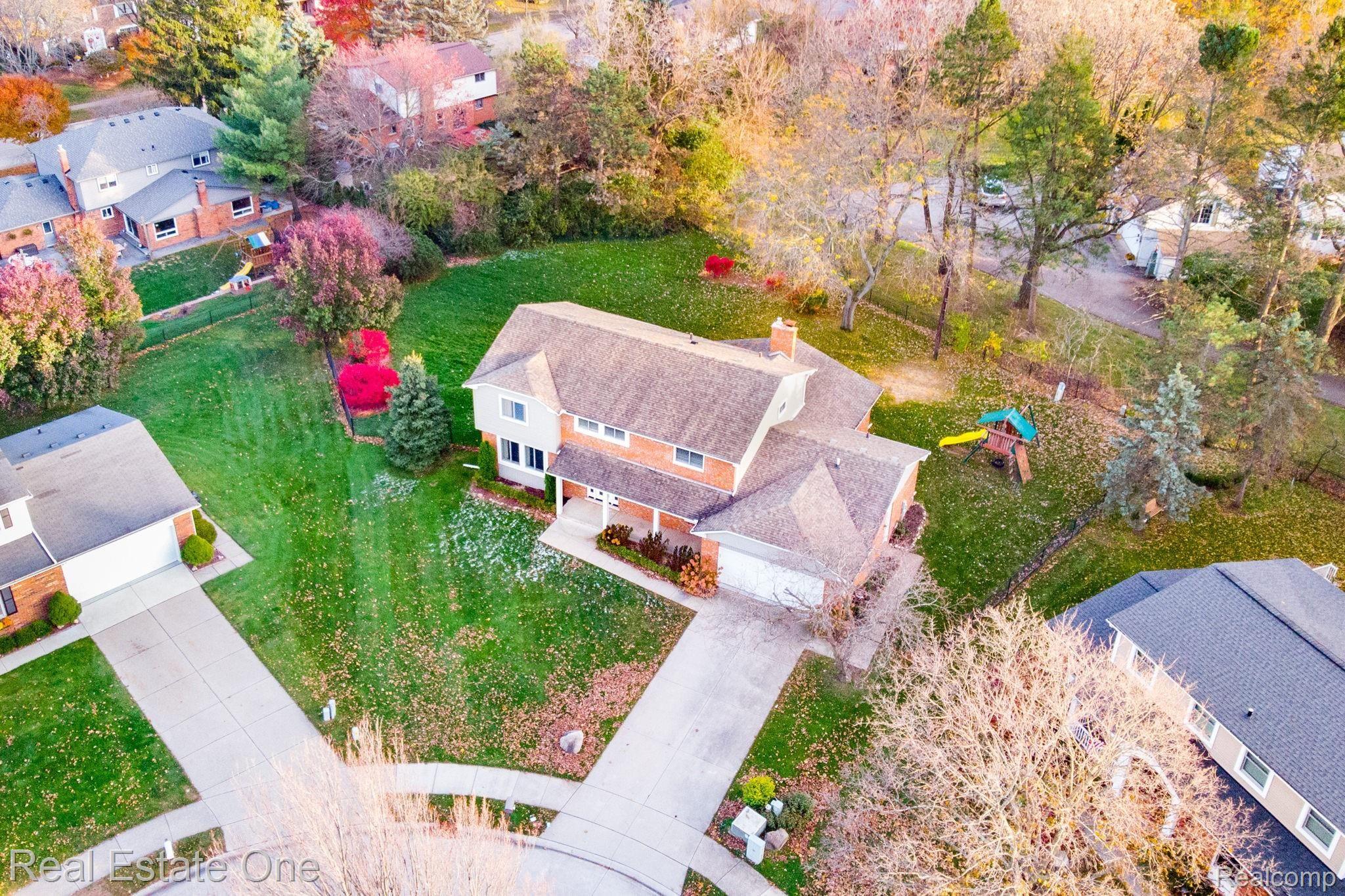 5382 Ridge Court Troy, MI 48098 - Photo 41 of 47 5382-Ridge-Ct-02.JPG