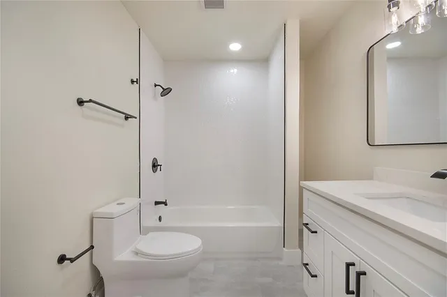 $395,000 | 1212 Willow Glen Drive, Dallas, TX 75232