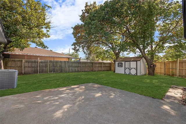 $395,000 | 1212 Willow Glen Drive, Dallas, TX 75232