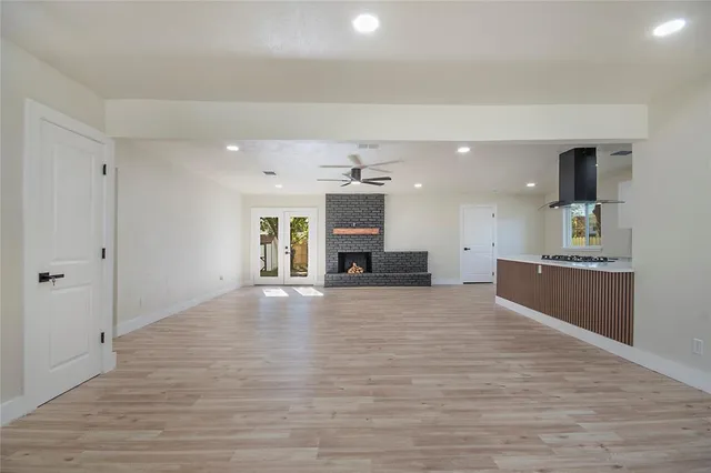 $395,000 | 1212 Willow Glen Drive, Dallas, TX 75232